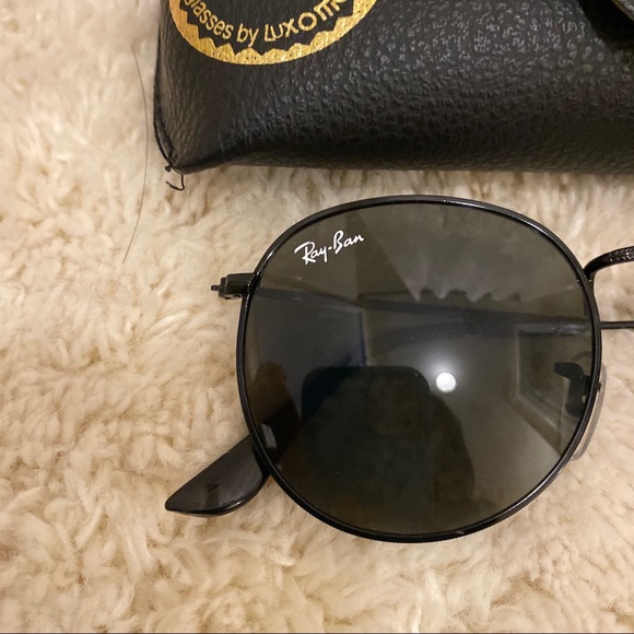 Rayban Black Round Metal Sunglasses - Picture 2 of 6